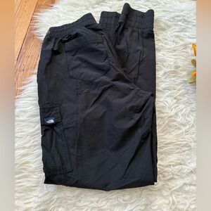Like new The North Face lightweight jogger Pants